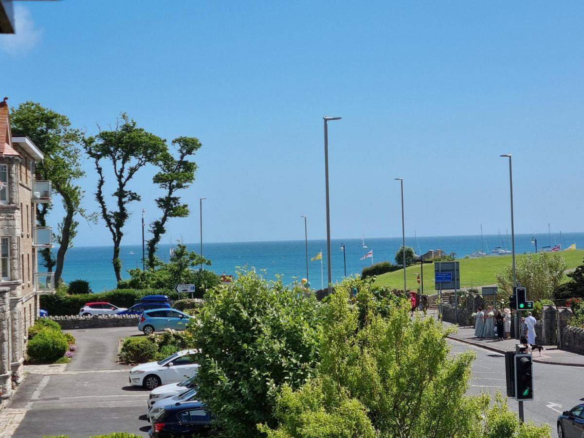 Hightide - 2 Bed With Parking, Balcony & Sea View. Apartment Swanage Exterior photo