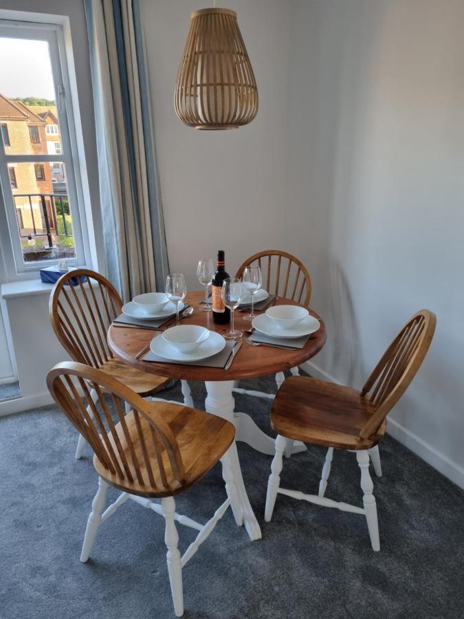 Hightide - 2 Bed With Parking, Balcony & Sea View. Apartment Swanage Exterior photo