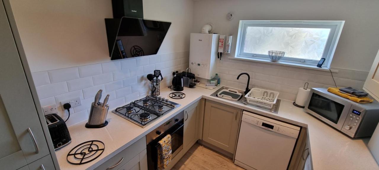Hightide - 2 Bed With Parking, Balcony & Sea View. Apartment Swanage Exterior photo